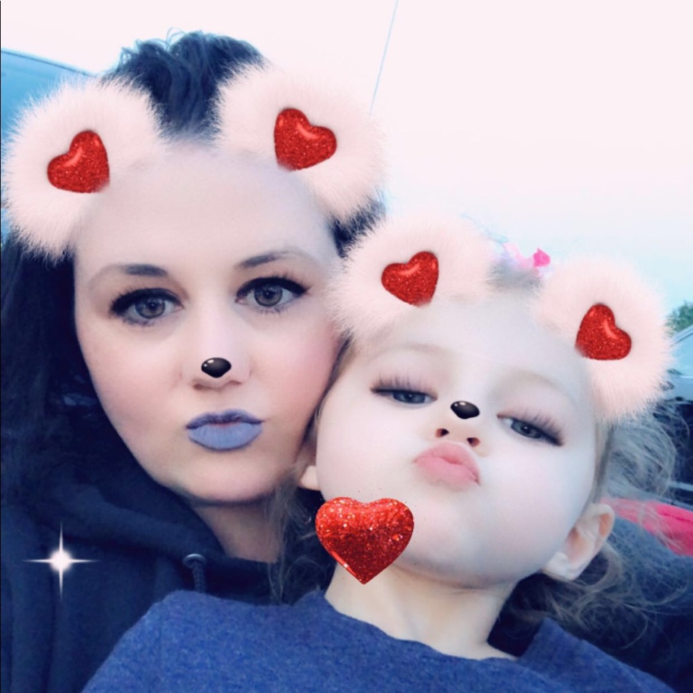 Meet your Posher, Arielle